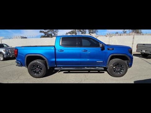 Used 2023 GMC Sierra 1500 Elevation w/ LPO, Elevation Black Package image 4