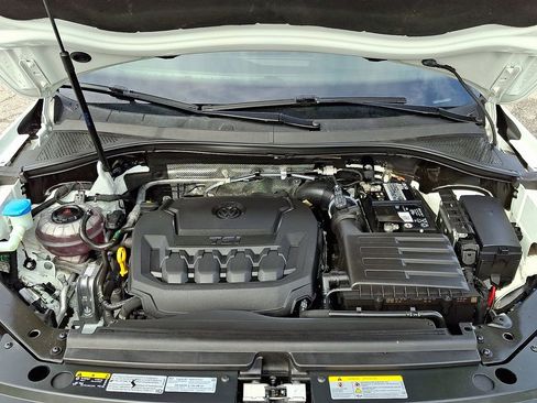 Used 2021 Volkswagen Tiguan SE image 30