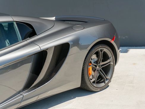 Used 2014 McLaren MP4-12C Spider RWD image 30