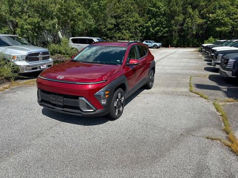Used 2024 Hyundai Kona SEL AWD/4WD image 1