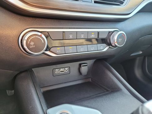 Used 2025 Nissan Altima 2.5 SV AWD/4WD image 21