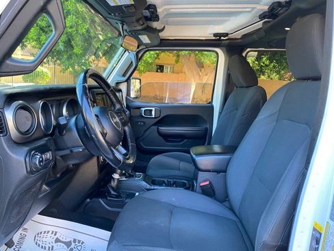 Used 2021 Jeep Gladiator Sport AWD/4WD image 25