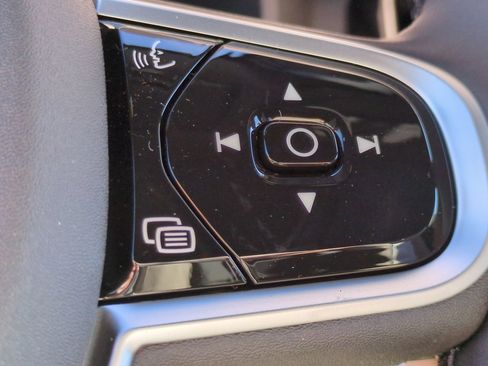 New 2026 Volvo XC60 B5 Plus w/ Protection Package Premier image 25