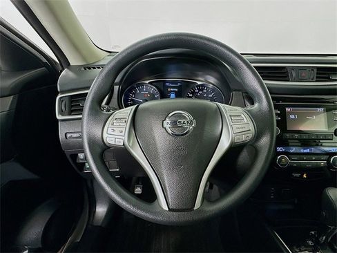 Used 2016 Nissan Rogue SV w/ SV Moonroof Package image 21