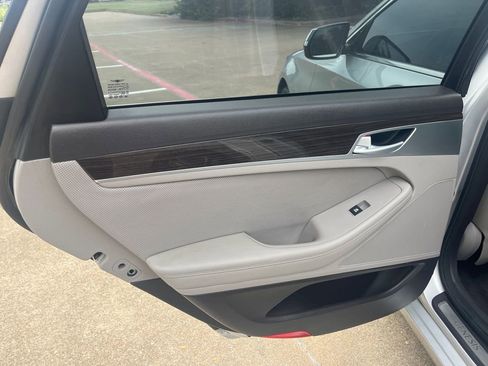 Used 2017 Genesis G80 3.8 image 16