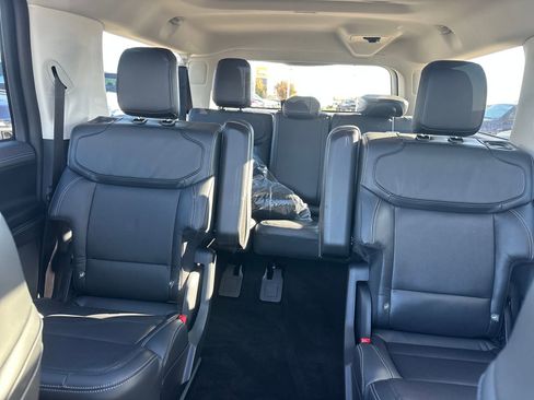 New 2025 Ford Expedition Max Platinum w/ Driver's Package image 31