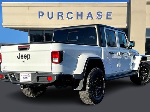 Used 2022 Jeep Gladiator Sport image 6