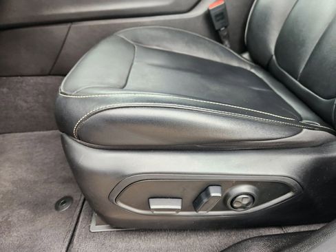 Used 2021 Jeep Grand Cherokee L Limited RWD image 27