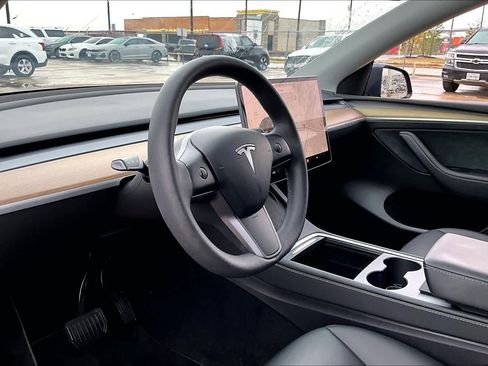 Used 2023 Tesla Model Y image 15