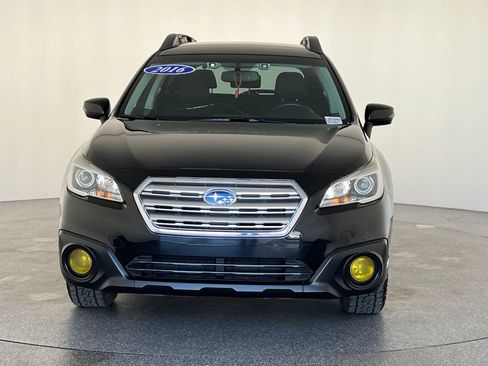 Used 2016 Subaru Outback 2.5i Premium image 10