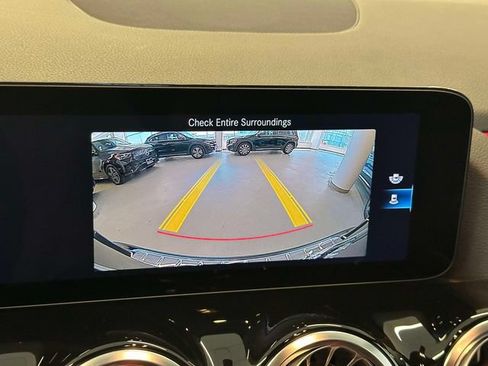 Used 2022 Mercedes-Benz GLA 250 4MATIC image 24