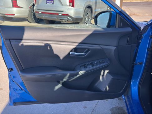 Used 2022 Nissan Sentra SV image 10