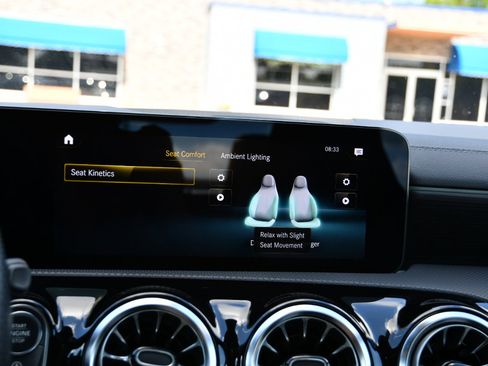 Used 2023 Mercedes-Benz CLA 250 image 18