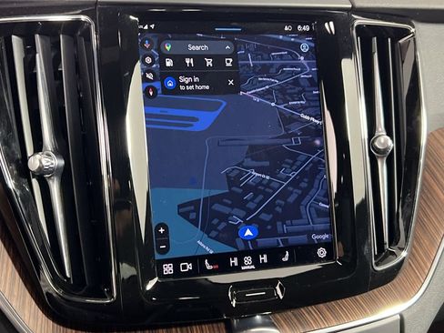 Certified 2023 Volvo XC60 B5 Plus image 19