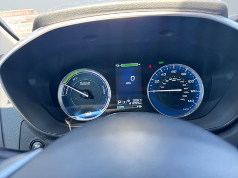 Used 2020 Subaru Crosstrek w/ Moonroof Package w/Navigation image 12