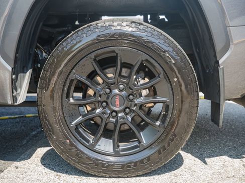 Used 2022 Toyota Tundra Limited w/ TRD Off-Road Package AWD/4WD image 19