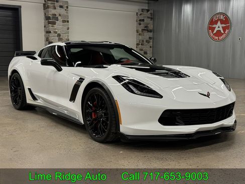Used 2016 Chevrolet Corvette Z06 w/ 3LZ Preferred Equipment Group image 1