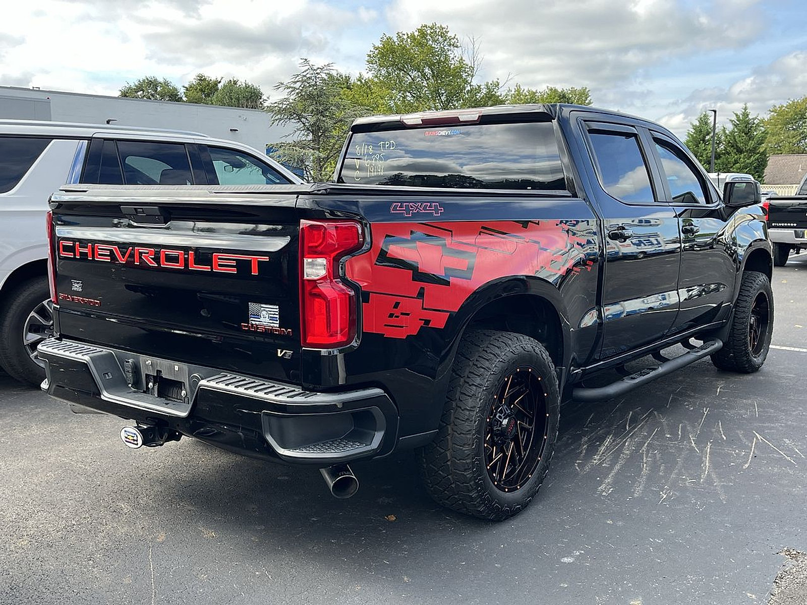 Used 2019 Chevrolet Silverado 1500 Custom w/ Custom Value Package AWD/4WD image 11