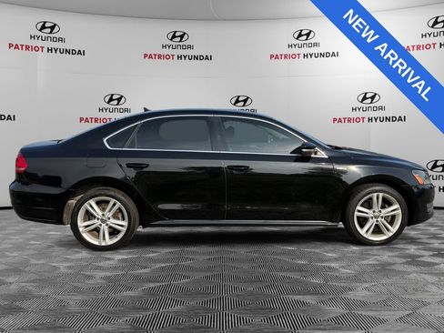 Used 2015 Volkswagen Passat TDI SE FWD image 2