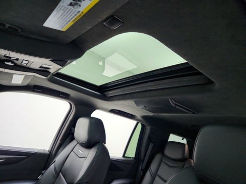 Used 2020 Cadillac Escalade Platinum image 11