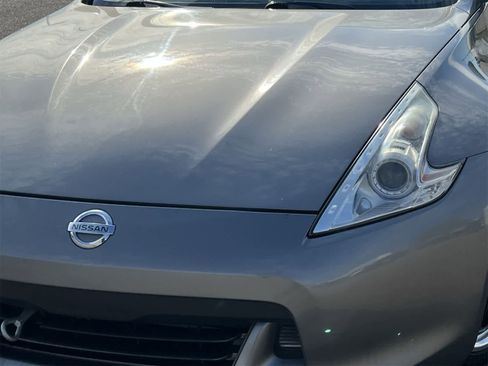 Used 2010 Nissan 370Z Touring w/ Sport Pkg image 11
