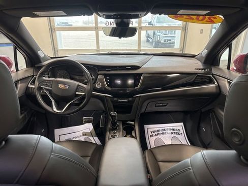 Used 2024 Cadillac XT6 Sport image 31