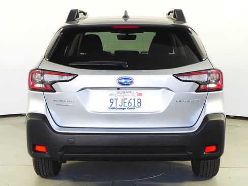 Certified 2025 Subaru Outback Premium image 8