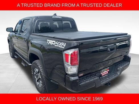 Used 2021 Toyota Tacoma TRD Off-Road w/ TRD Premium Off Road Package AWD/4WD image 3