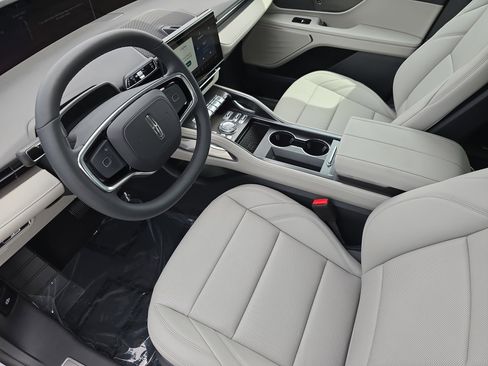 New 2026 Lincoln Nautilus Premier AWD/4WD image 16