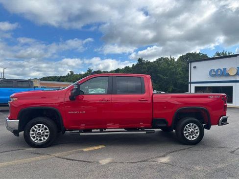 Used 2025 Chevrolet Silverado 2500 LT w/ Convenience Package AWD/4WD image 3