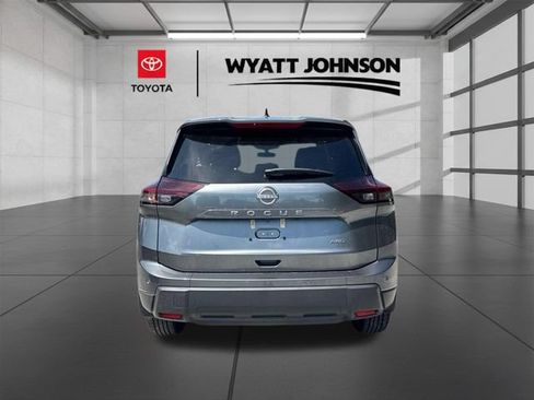 Used 2025 Nissan Rogue S AWD/4WD image 4