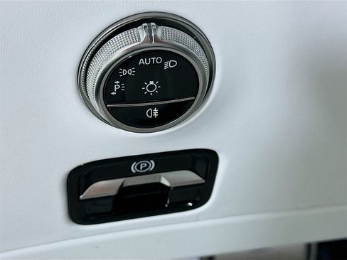 New 2026 Mercedes-Benz Maybach SL 680 Maybach SL 680 image 11