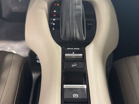 Used 2024 Honda HR-V LX image 37