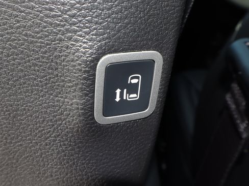 New 2026 Chrysler Pacifica Select image 17