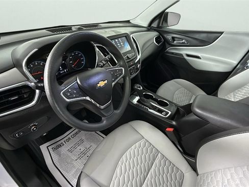 Used 2018 Chevrolet Equinox LS image 18