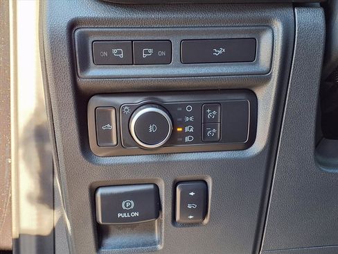 Used 2022 Ford F150 XLT w/ Equipment Group 302A High image 19