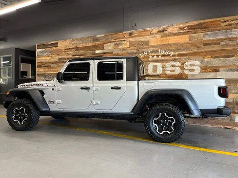 Used 2022 Jeep Gladiator Rubicon AWD/4WD image 18