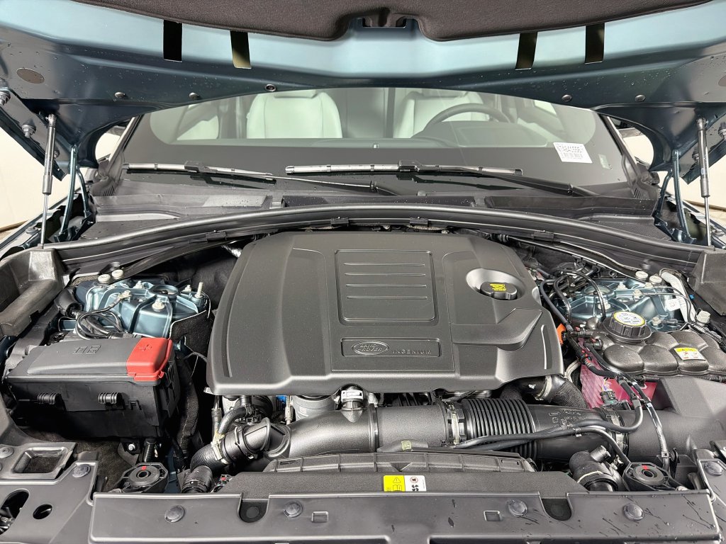New 2026 Land Rover Range Rover Velar S AWD/4WD image 31