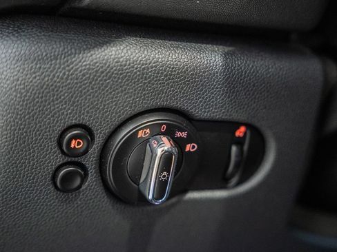 Used 2020 MINI Cooper 2-Door Hardtop FWD image 34