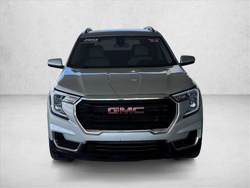 Used 2022 GMC Terrain SLE w/ Driver Convenience Package FWD image 7