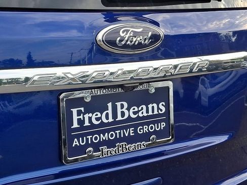 Used 2013 Ford Explorer XLT AWD/4WD image 37