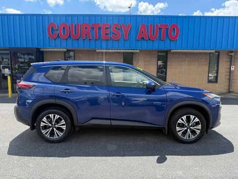 Used 2022 Nissan Rogue SV AWD/4WD image 11