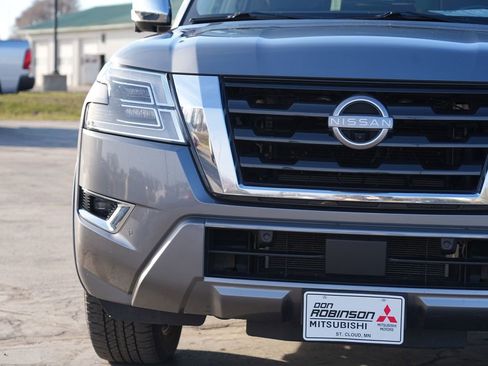 Used 2021 Nissan Armada Platinum w/ Captain's Chairs Package image 9