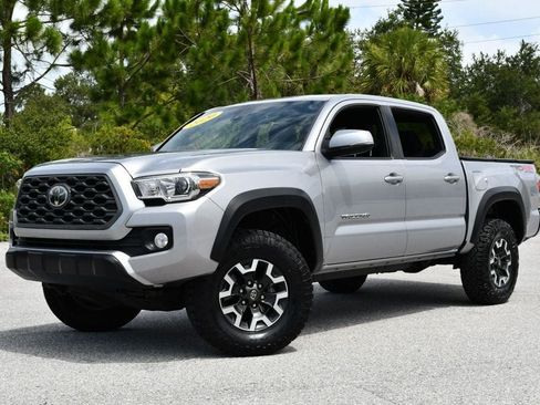 Used 2020 Toyota Tacoma TRD Off-Road AWD/4WD image 2