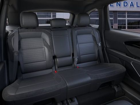 Used 2025 Lincoln Nautilus Reserve w/ Jet Appearance Package AWD/4WD image 11