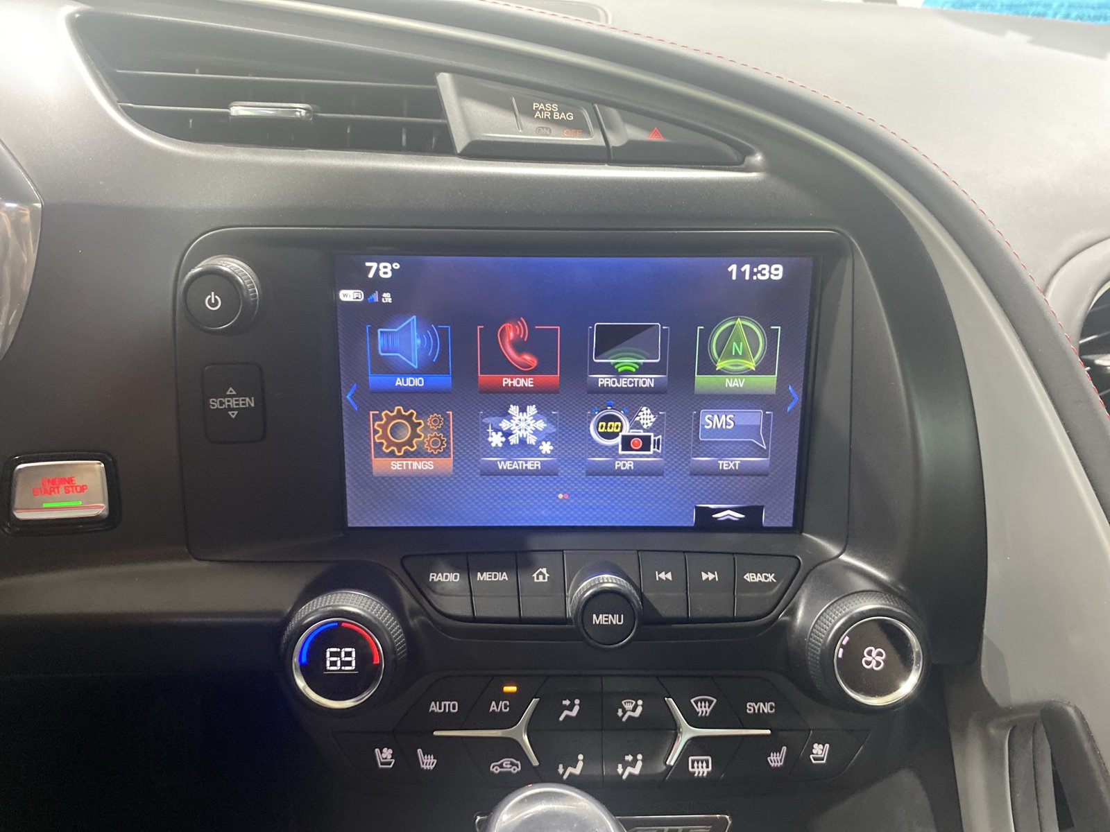 Used 2017 Chevrolet Corvette Stingray Convertible RWD image 14