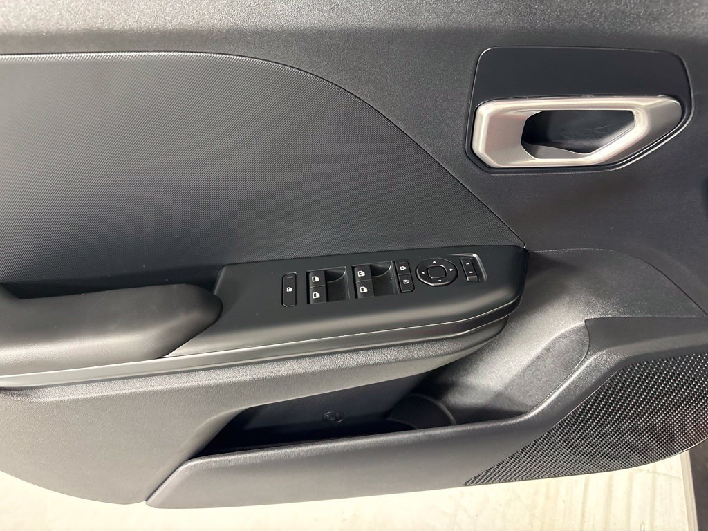 New 2026 Kia K4 FWD image 19