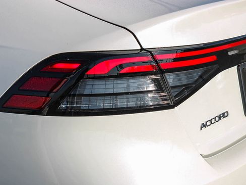 Certified 2024 Honda Accord Touring image 7