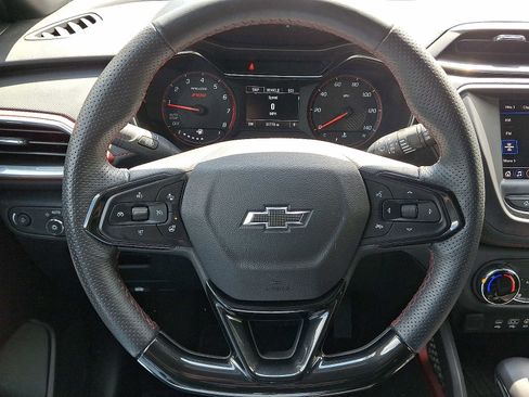 Used 2023 Chevrolet TrailBlazer RS FWD image 19