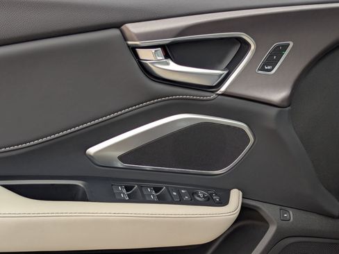 Used 2025 Acura RDX image 12